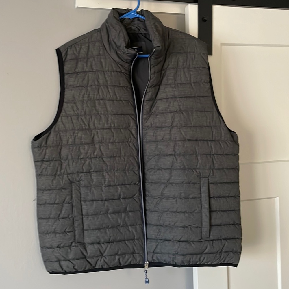 Like-New, Grey XL vest